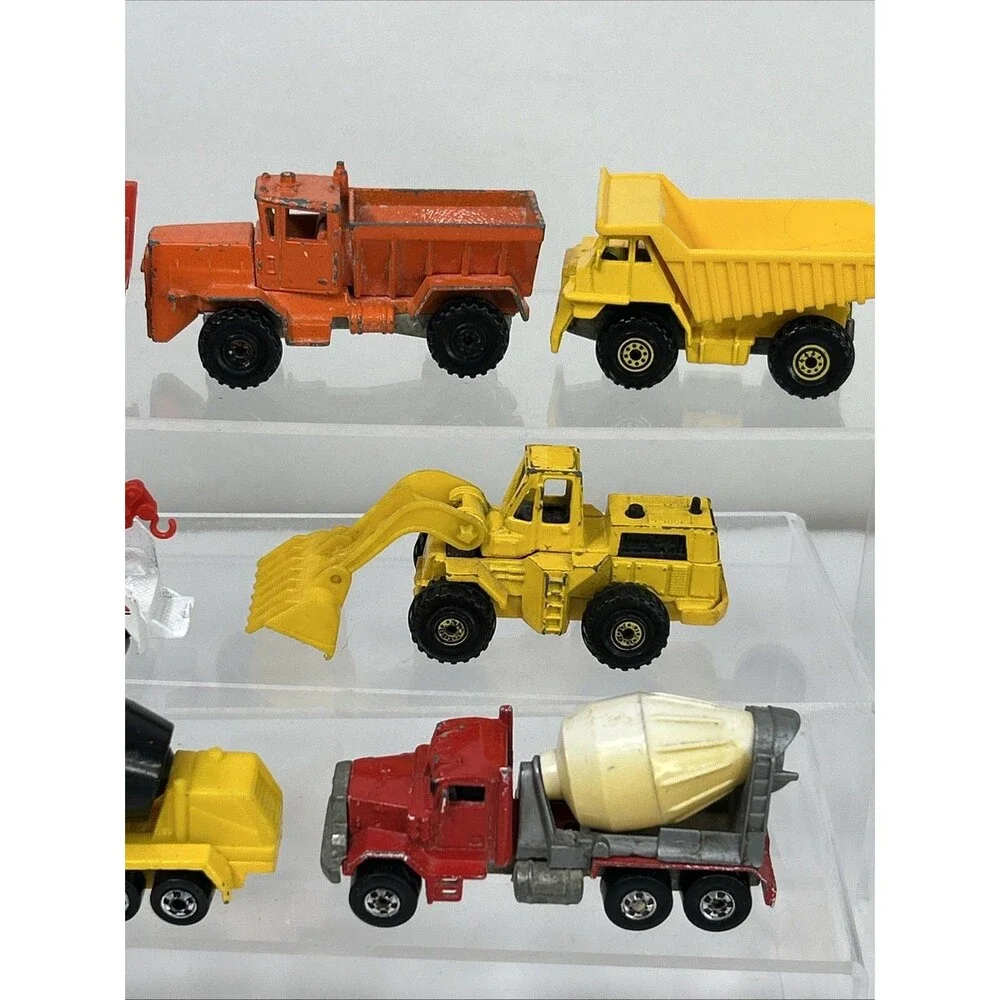 Vtg Hot Wheels Construction Lot Peterbilt Dump Cement Tow Truck Front Loader